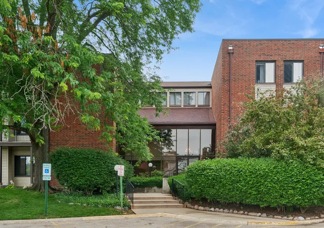 3070-pheasant-creek-dr-106-northbrook-il-60062/hzid_16471d18