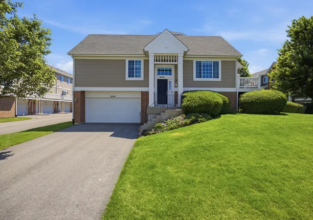 8946-disbrow-st-huntley-il-60142/hzid_6bf8123e