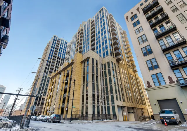 720-n-larrabee-st-1709-chicago-il-60654/hzid_ecba07aa