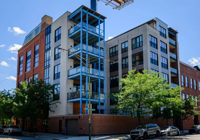 1600-s-jefferson-st-304-chicago-il-60616/hzid_af27cb8a