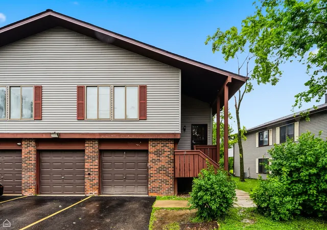 13-elm-ct-1-bolingbrook-il-60440/hzid_e822e19a