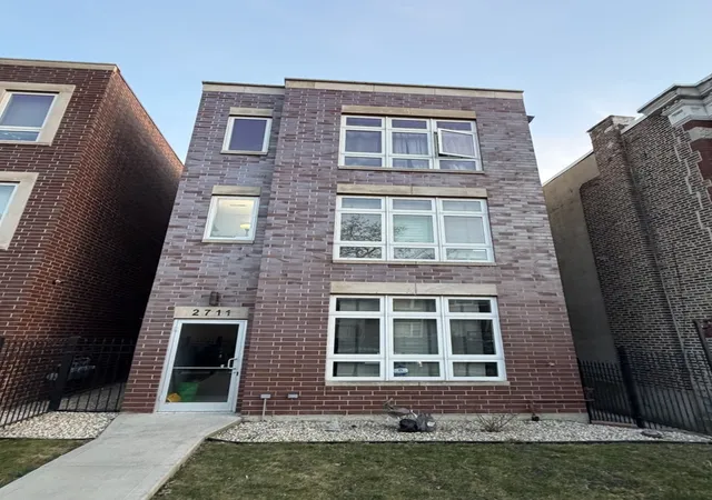 2711-w-polk-st-chicago-il-60612/hzid_e92bbd94