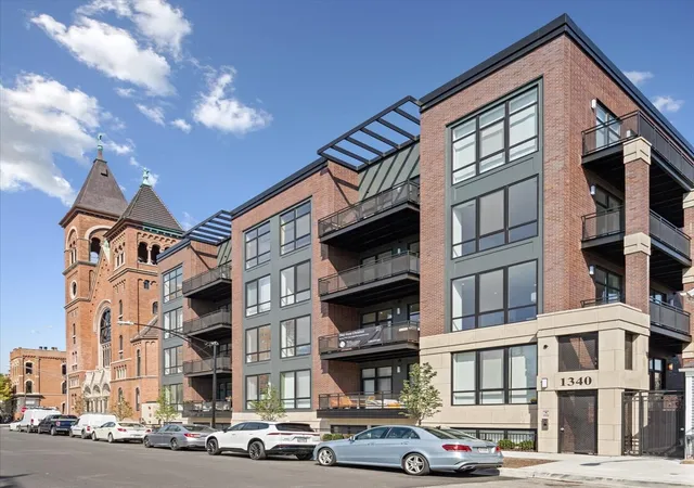 1340-w-chestnut-st-401-chicago-il-60642/hzid_338aff6e