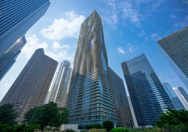 225-n-columbus-dr-6705-chicago-il-60601/hzid_27f29be4