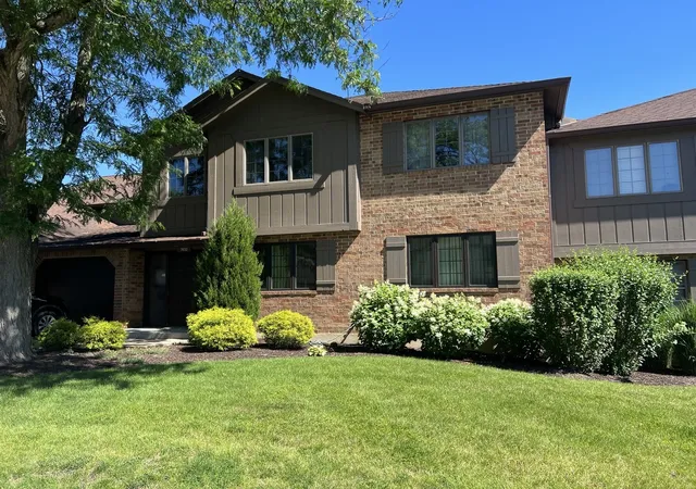 7632-w-arquilla-dr-2a-palos-heights-il-60463/hzid_5fddcea7