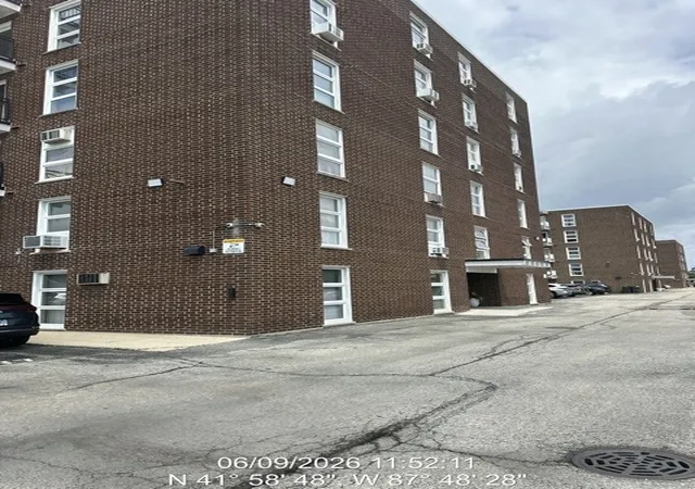 7229-w-higgins-ave-504-chicago-il-60656/hzid_cd40cf9d