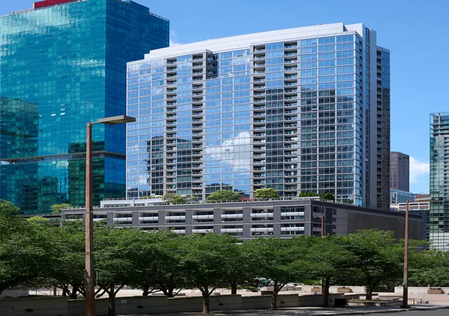 240-e-illinois-st-3001-chicago-il-60611/hzid_653205d8