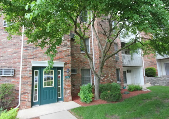4316-w-shamrock-ln-2d-mchenry-il-60050/hzid_7ef32cb0