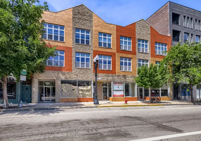 1962-w-lawrence-ave-204-chicago-il-60640/hzid_f975d551