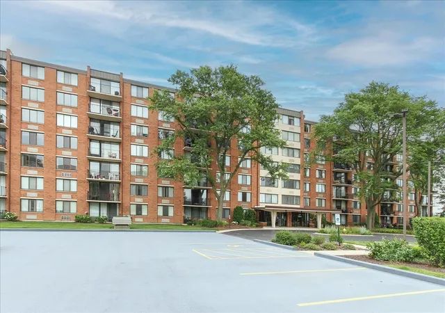 2000-saint-regis-dr-6j-lombard-il-60148/hzid_9af2184f