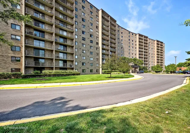 6340-americana-dr-310-willowbrook-il-60527/hzid_7adc4f92