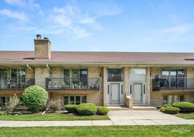 8316-woodland-dr-5-darien-il-60561/hzid_54b48def
