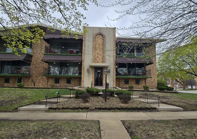 9637-s-keeler-ave-1e-oak-lawn-il-60453/hzid_e6ba0225