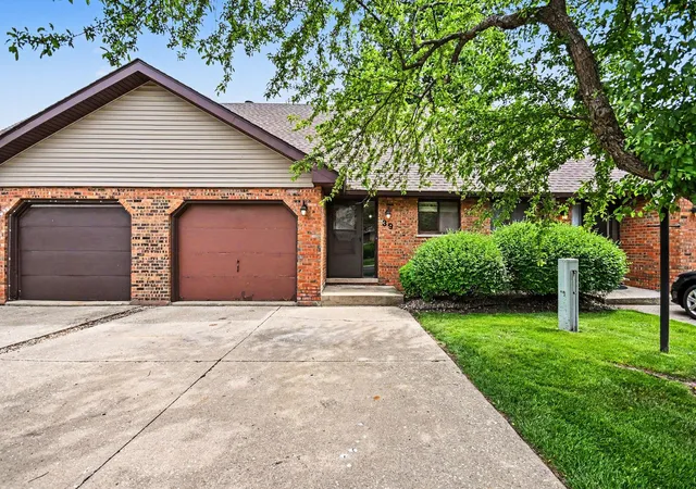 1918-heatherway-ln-39-new-lenox-il-60451/hzid_969336db