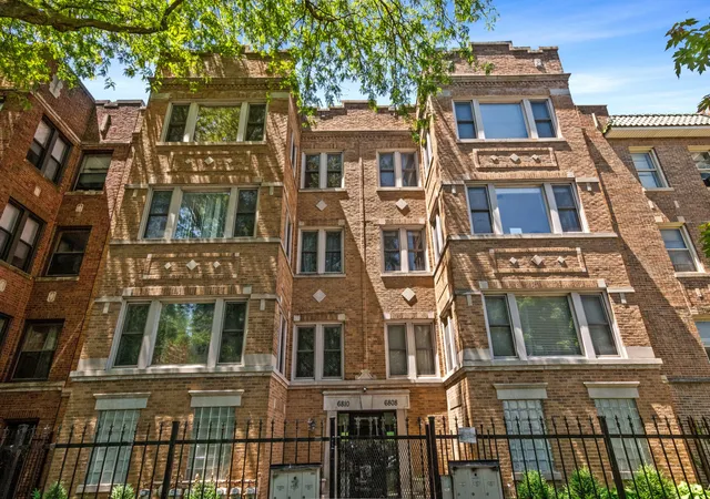 6808-s-paxton-ave-2n-chicago-il-60649/hzid_5a152b64