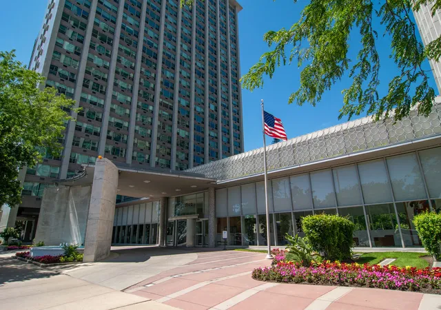 3600-n-lake-shore-dr-1421-chicago-il-60613/hzid_b252be3d