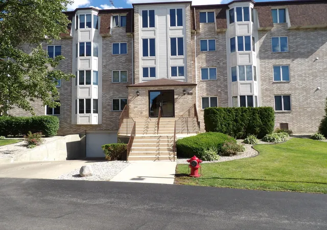 3640-186th-st-402-lansing-il-60438/hzid_8b8ae7ce