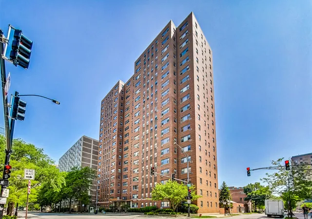 2909-n-sheridan-rd-114-chicago-il-60657/hzid_a88b9fcd