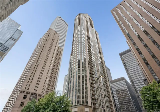 222-n-columbus-dr-2608-chicago-il-60601/hzid_c49655d4