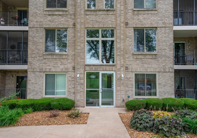 6810-ridge-point-dr-1a-oak-forest-il-60452/hzid_e6cd41bd