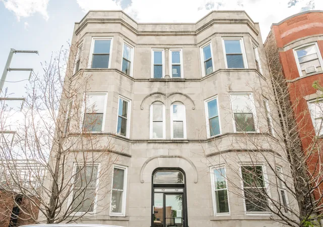 735-e-50th-st-2-chicago-il-60615/hzid_9d6b6e81