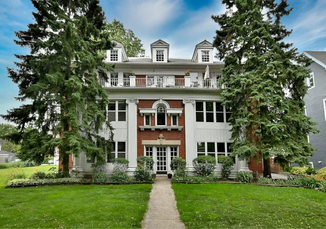 113-s-scoville-ave-1s-oak-park-il-60302/hzid_7d772d08