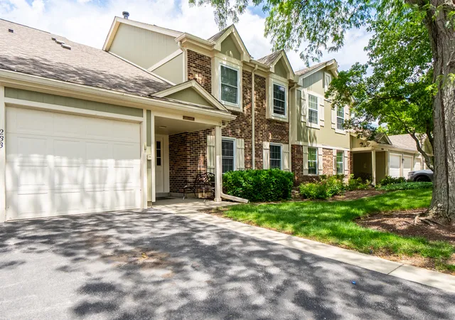 233-blossom-ct-233-buffalo-grove-il-60089/hzid_03df7991