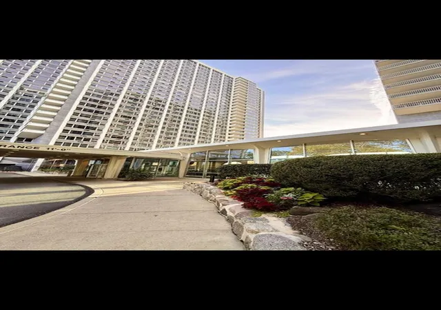 4250-n-marine-dr-2414-chicago-il-60613/hzid_bd289963