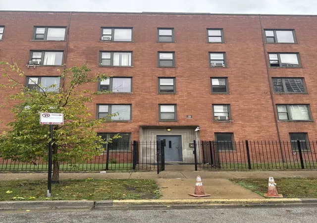 7363-s-south-shore-dr-209-chicago-il-60649/hzid_2e7d7341