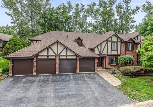 8127-chestnut-dr-58c-palos-hills-il-60465/hzid_36f5e938