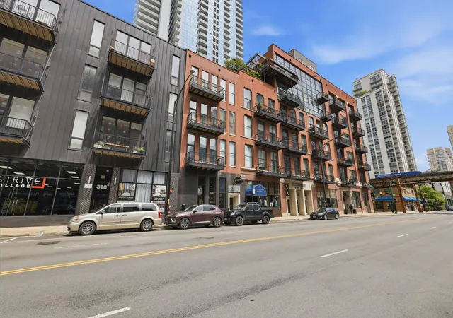 300-w-grand-ave-203-chicago-il-60654/hzid_c4fe511d