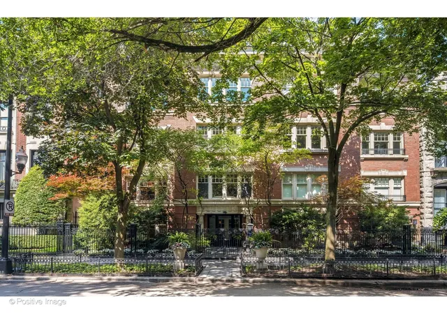 1350-n-state-pkwy-gs-chicago-il-60610/hzid_a0da9ce8