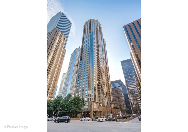 222-n-columbus-dr-4703-chicago-il-60601/hzid_c17b5736