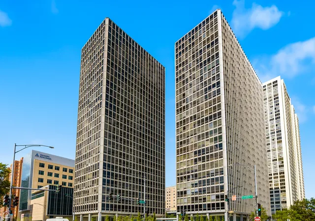 340-w-diversey-pkwy-2817-chicago-il-60657/hzid_5693a1fa