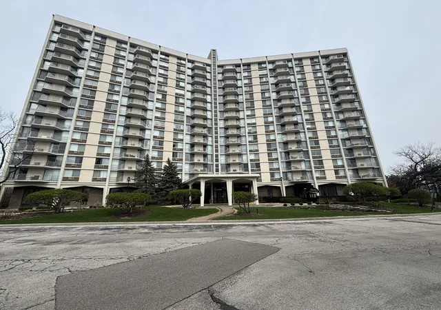 40-n-tower-rd-10m-oak-brook-il-60523/hzid_c0e33069