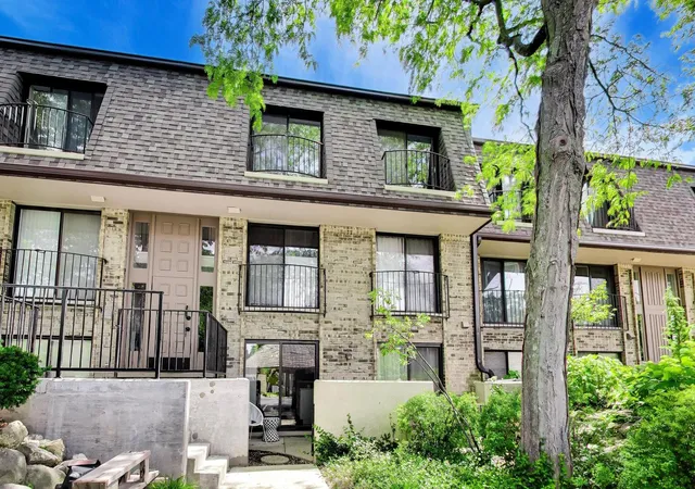 1714-northfield-square-b-northfield-il-60093/hzid_d96d7dd4