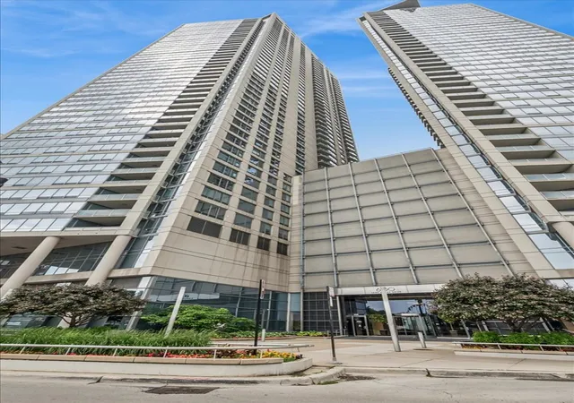 600-n-lake-shore-dr-2411-chicago-il-60611/hzid_ec05f28b