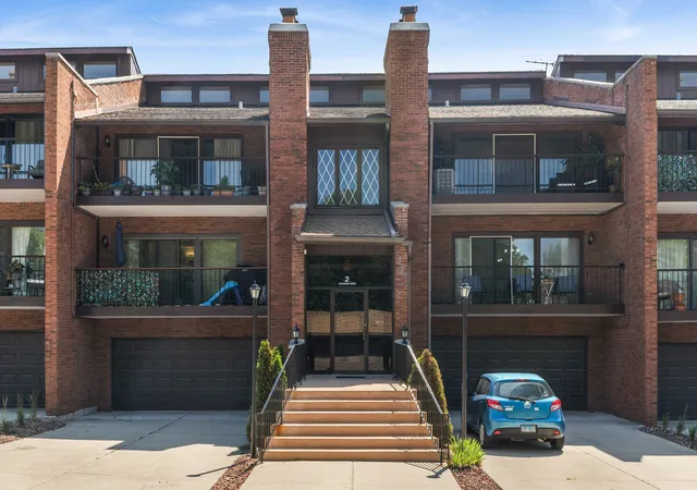 2-cinnamon-creek-dr-1s-palos-hills-il-60465/hzid_f888ebfb