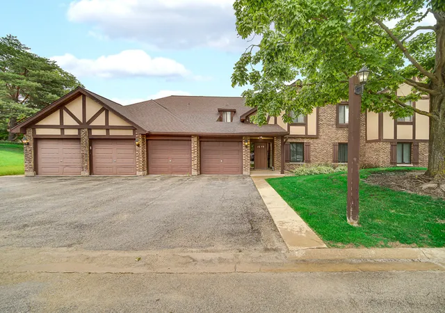 1659-dover-ct-a-wheaton-il-60189/hzid_5145f766