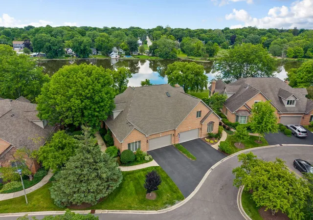 1240-willowgate-ln-saint-charles-il-60174/hzid_14411c6e