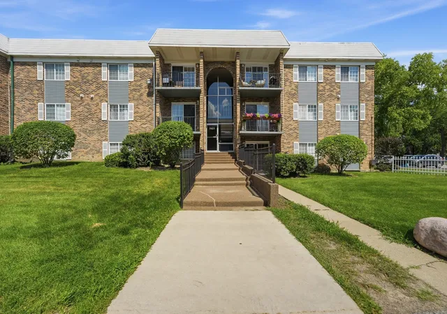 1621-n-windsor-dr-215-arlington-heights-il-60004/hzid_ac84e9c0