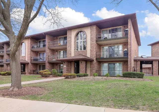 7555-sheridan-dr-1f-willowbrook-il-60527/hzid_414a1a25