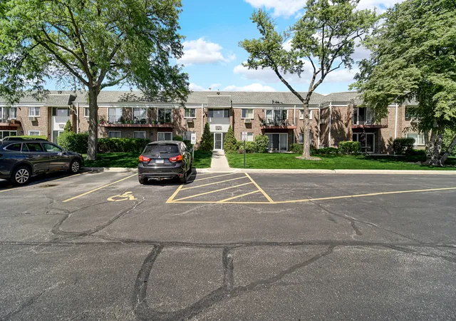 10369-dearlove-rd-1f-glenview-il-60025/hzid_a687b339