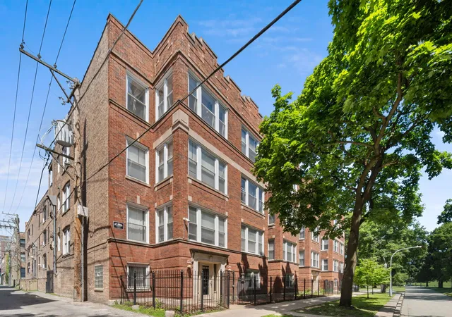 6710-s-ridgeland-ave-2b-chicago-il-60649/hzid_fd3bb534