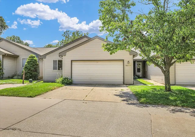 1801-glenwood-oaks-ct-a-urbana-il-61801/hzid_c715e149