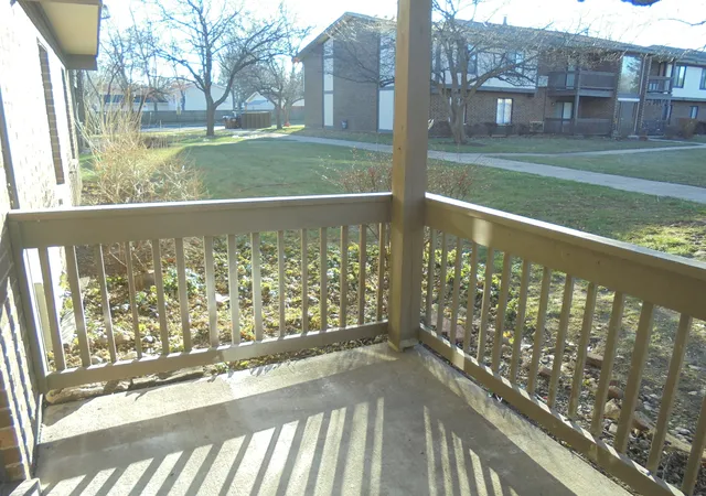 566-somerset-ln-2-crystal-lake-il-60014/hzid_21f1bbdc