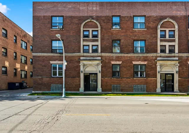 959-e-61st-st-1-chicago-il-60637/hzid_1f937bee