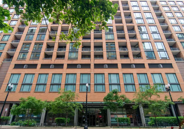 520-s-state-st-1504-chicago-il-60605/hzid_af8f6e17