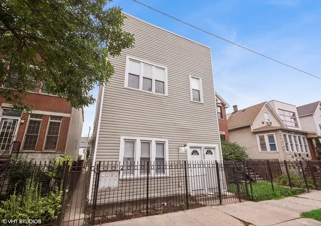 1702-n-campbell-ave-chicago-il-60647/hzid_d40d1ea0