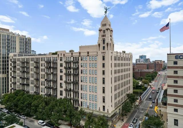 758-n-larrabee-st-418-chicago-il-60654/hzid_901f6735